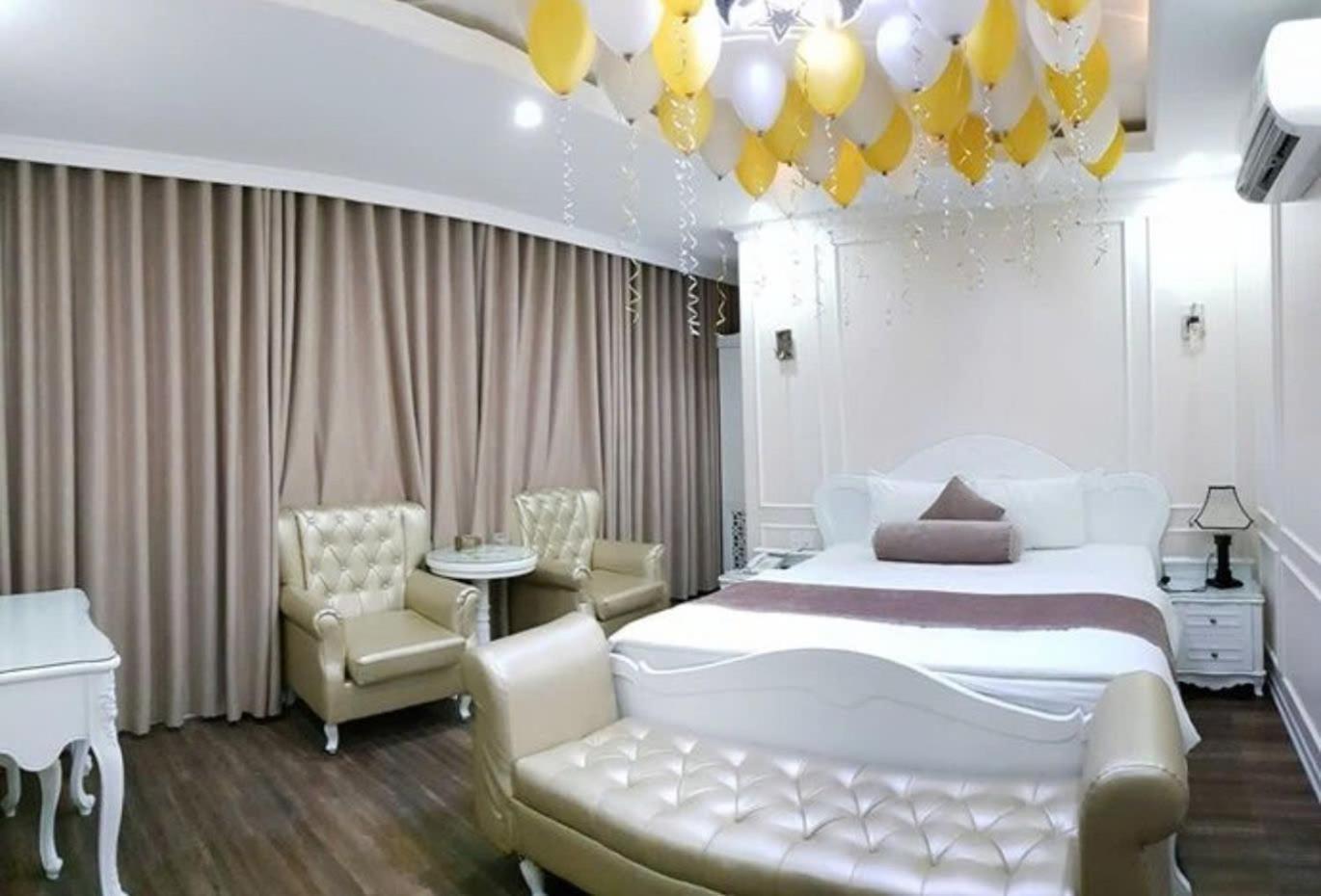 Khai Hung Hotel Binh Chanh Bandar Ho Chi Minh Luaran gambar